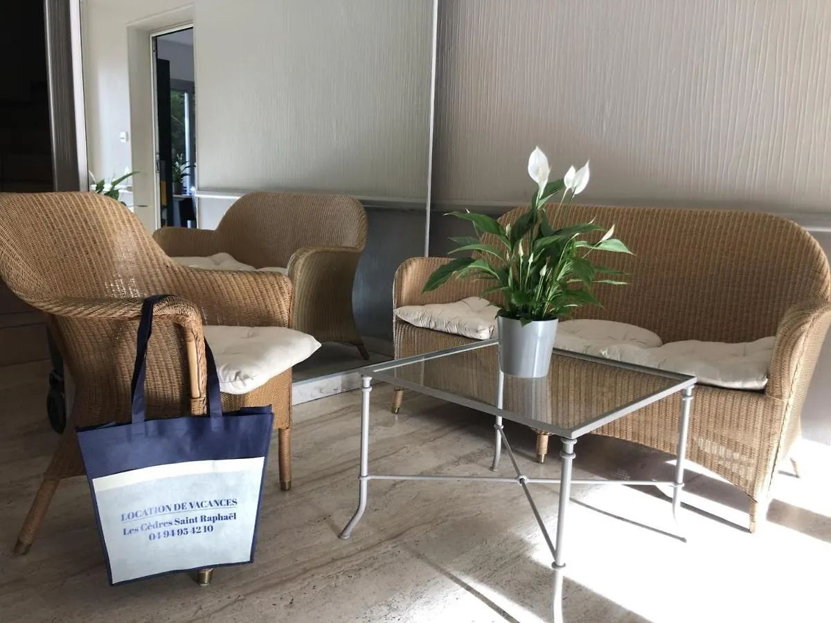 Apartmán 2 Pieces Avec Balcon Et Terrasse - Plage A 50M - Clim, Wifi, Parking - Fr-1-466A-17 Saint-Raphaël